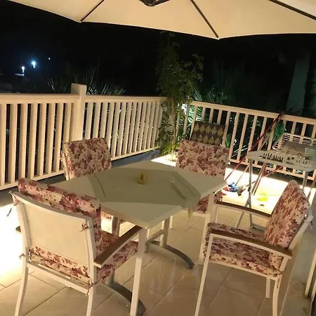 Vila Me Qera Ne Gjirin E Lalzit * Durrës