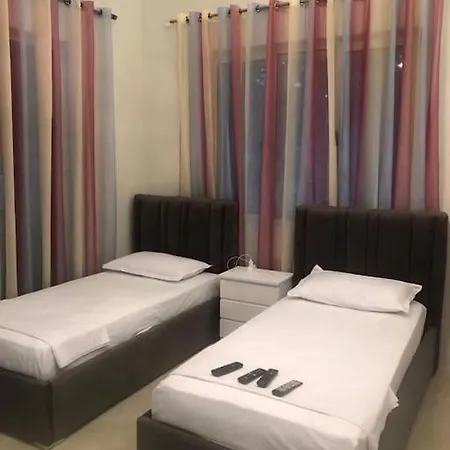 Vila Me Qera Ne Gjirin E Lalzit Villa